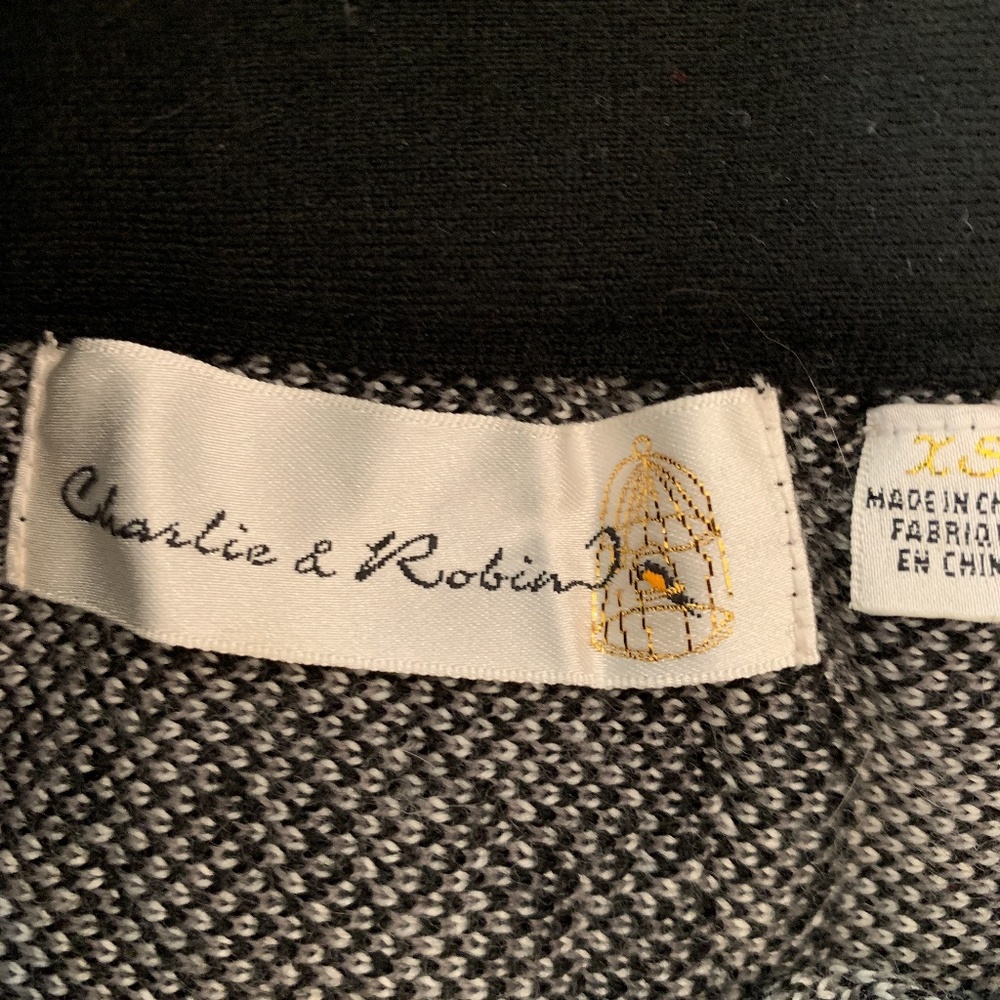 Cute Ruffles and Roses Skirt - Picture 2 of 8